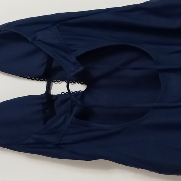 NEW Kona Sol one piece swimsuit medium with crochet design in front - Picture 9 of 11